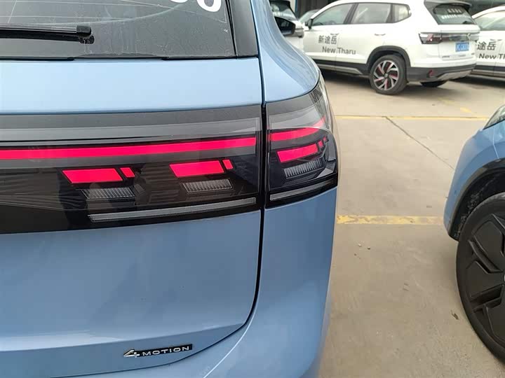 Фото 8 - Volkswagen Tiguan L Pro