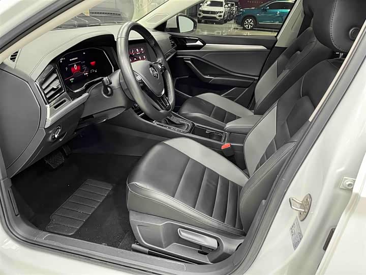 Фото 11 - Volkswagen Sagitar L