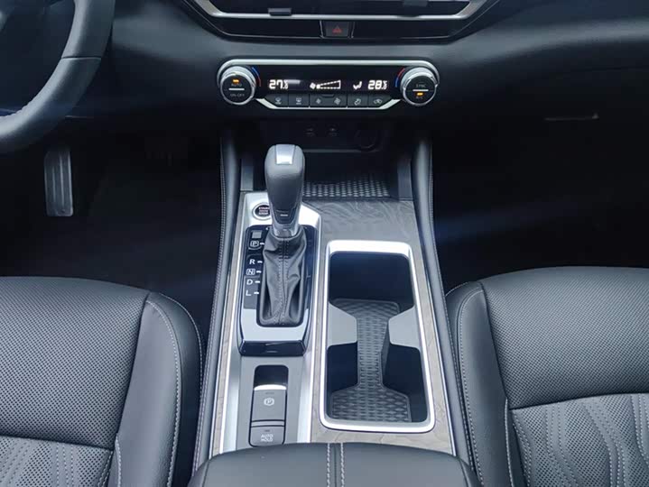 Фото 16 - Nissan Teana