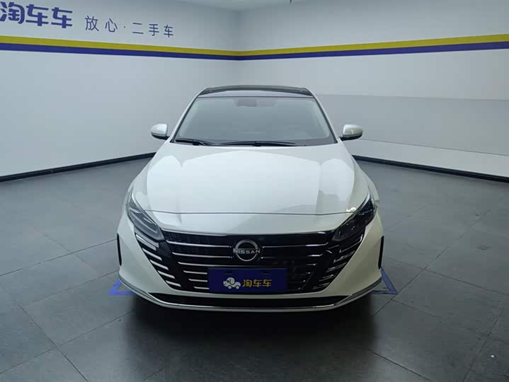 Фото 2 - Nissan Teana