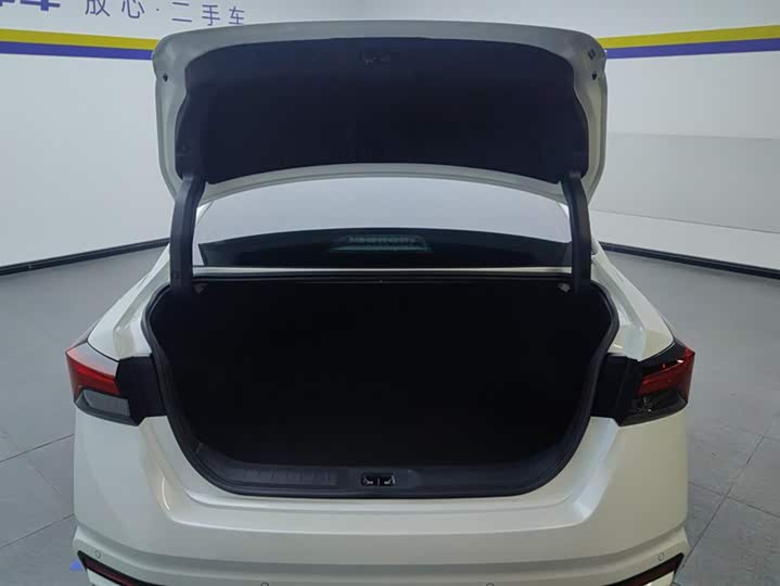 Фото 4 - Nissan Teana