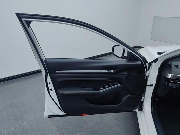 Фото 7 - Nissan Teana