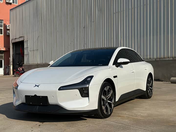 Фото 1 - XPeng Mona M03