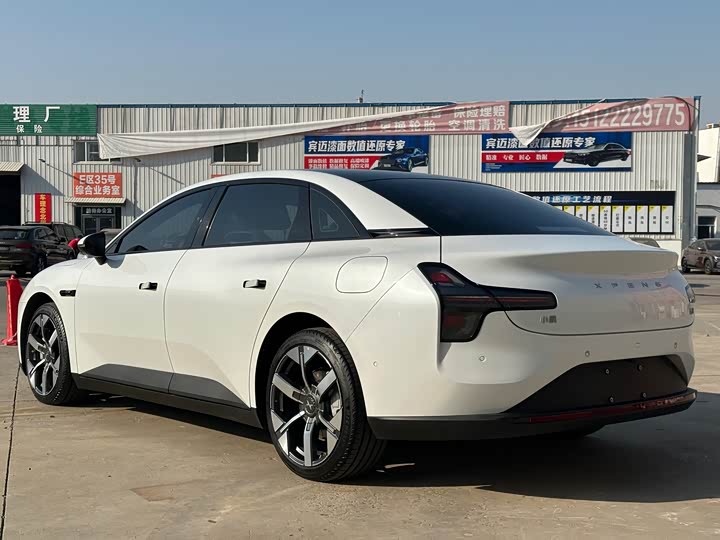 Фото 5 - XPeng Mona M03