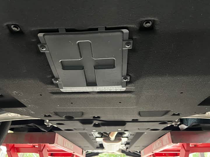 Фото 29 - Hongqi HS5