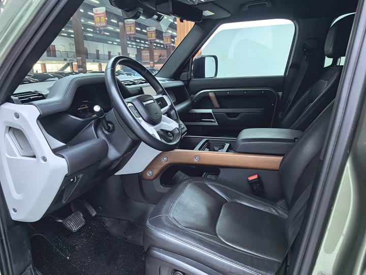 Фото 4 - Land Rover Defender