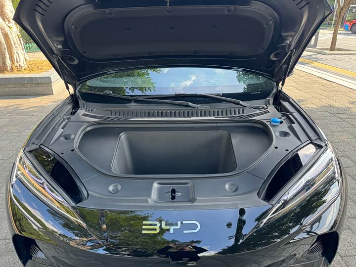 Фото 10 - BYD Sea Lion 07 EV