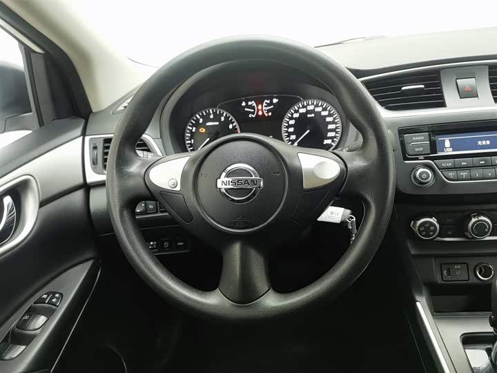 Фото 11 - Nissan Sylphy