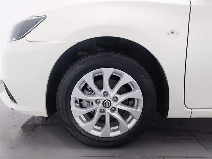 Фото 17 - Nissan Sylphy