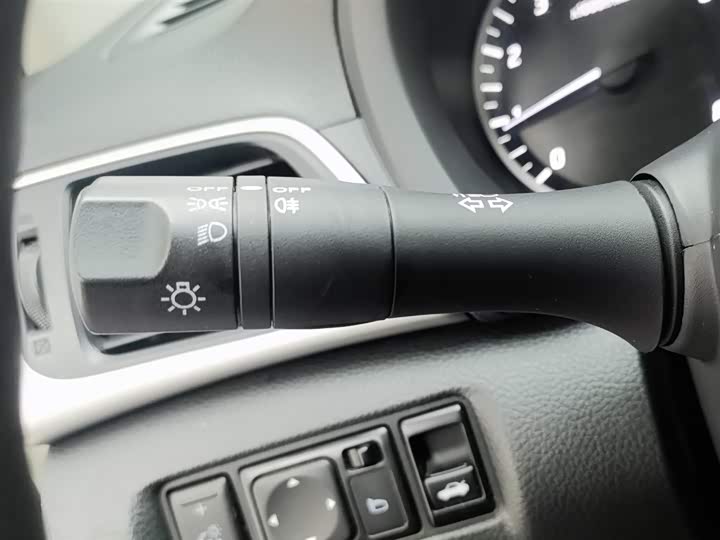 Фото 21 - Nissan Sylphy