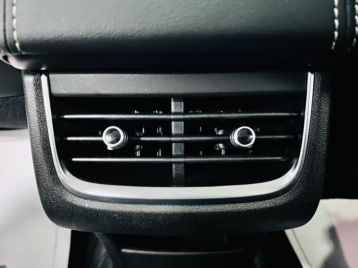 Фото 21 - Tank 300