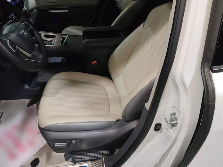 Фото 15 - Toyota Sienna