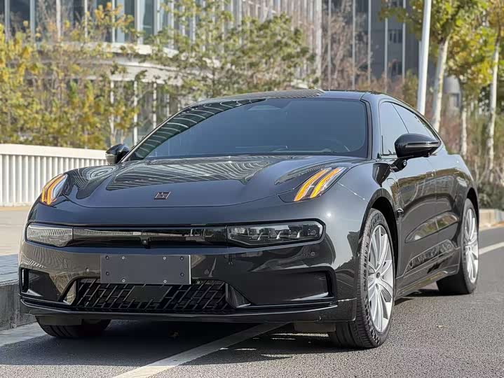 Фото 1 - Zeekr 001