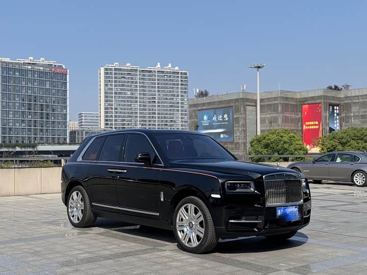 Фото 2 - Rolls-Royce Cullinan