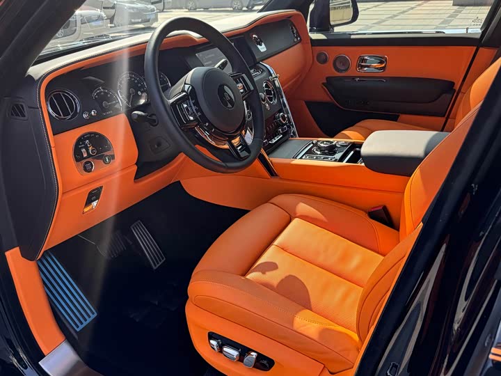 Фото 5 - Rolls-Royce Cullinan