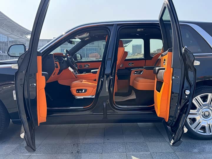 Фото 7 - Rolls-Royce Cullinan