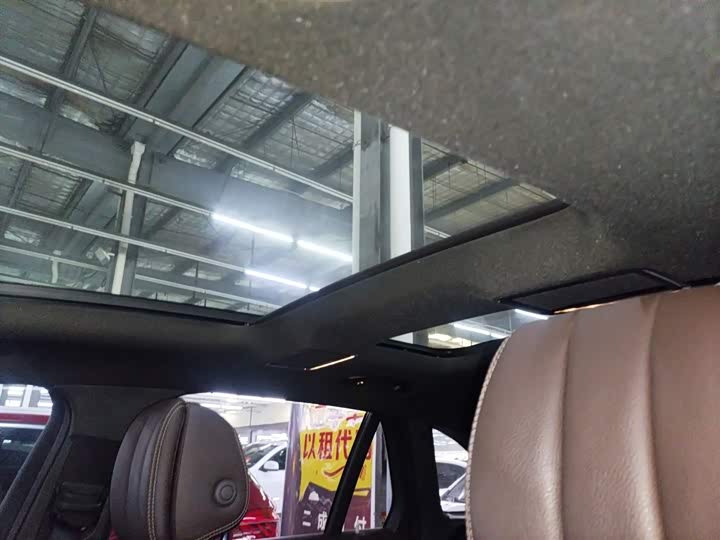 Фото 8 - Mercedes-Benz GLC-Class