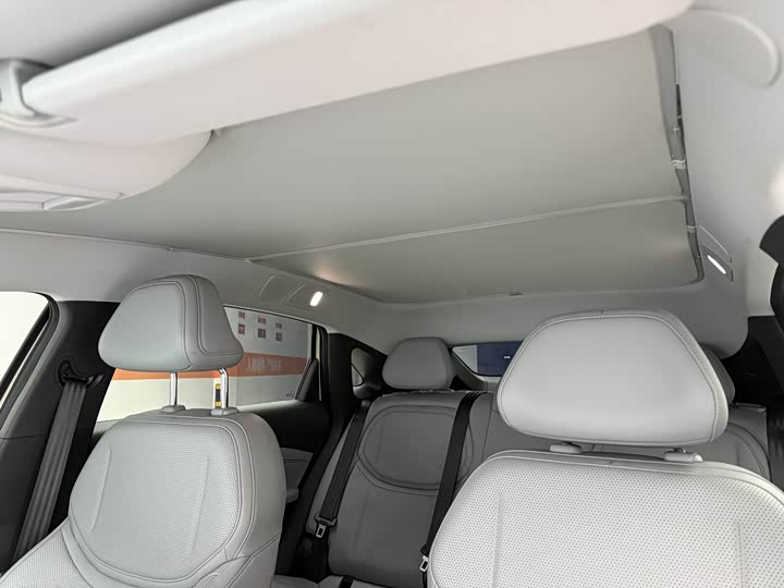 Фото 7 - XPeng Mona M03