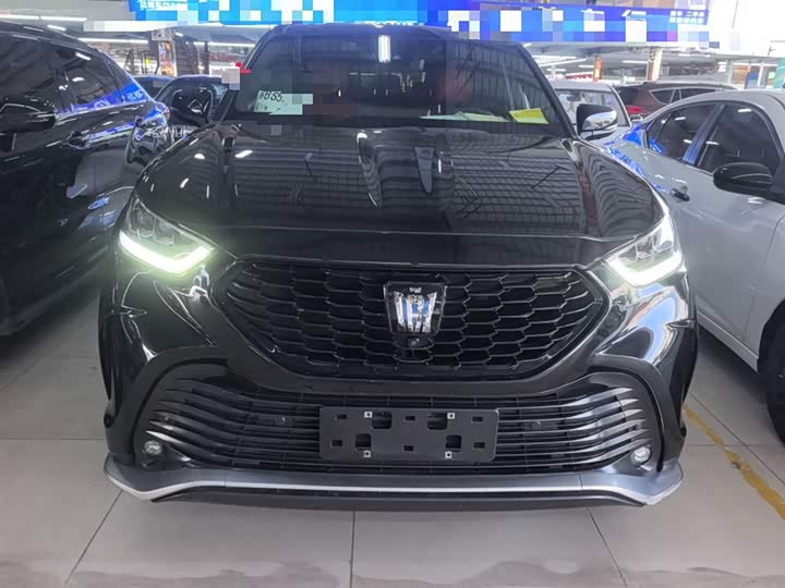 Фото 3 - Toyota Crown Kluger