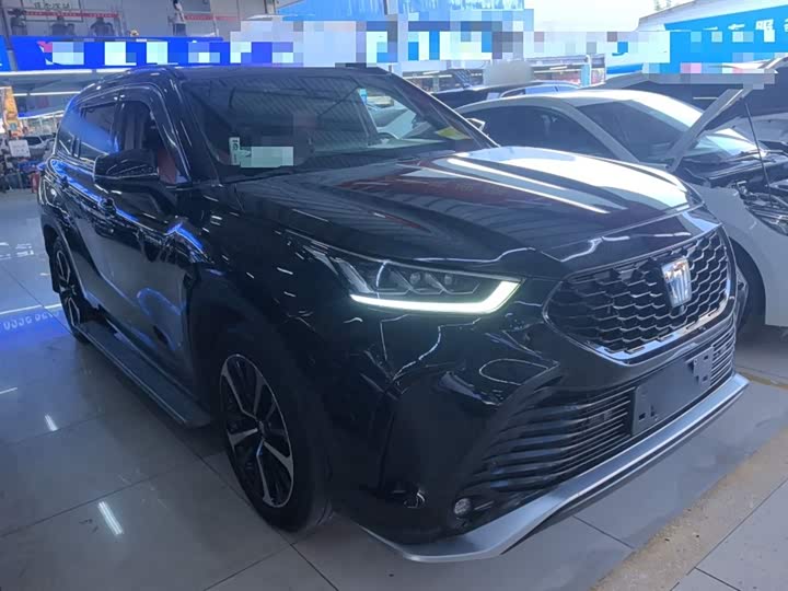 Фото 4 - Toyota Crown Kluger