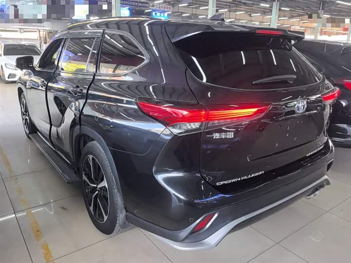 Фото 5 - Toyota Crown Kluger