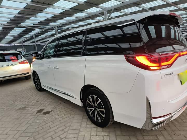 Фото 5 - GAC Trumpchi M8