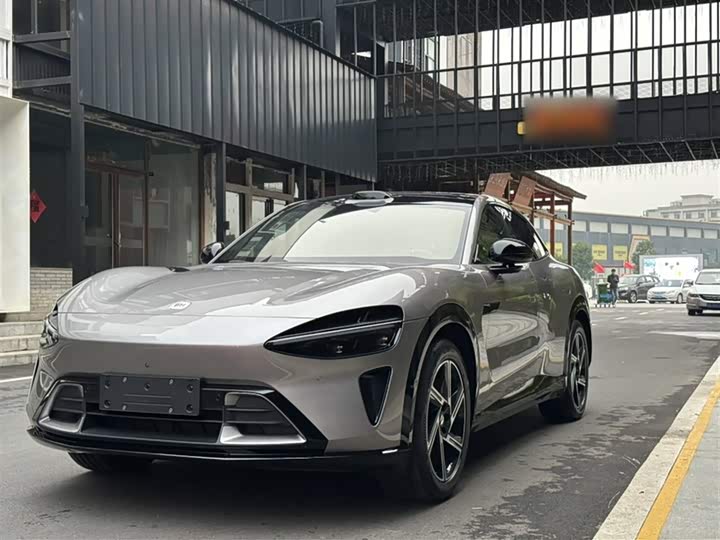 Фото 1 - Xiaomi YU7