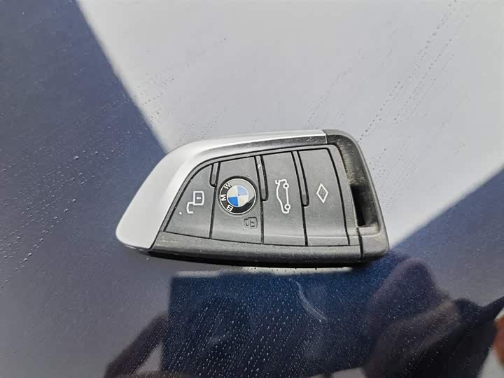 Фото 19 - BMW 3 Series