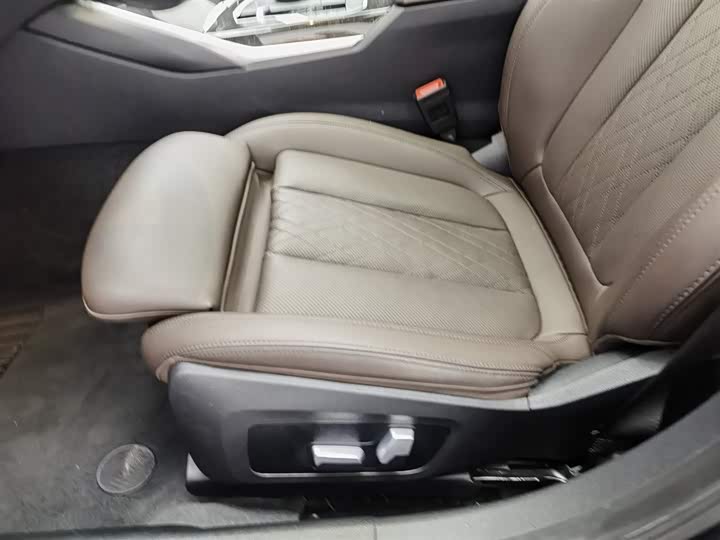 Фото 20 - BMW 3 Series