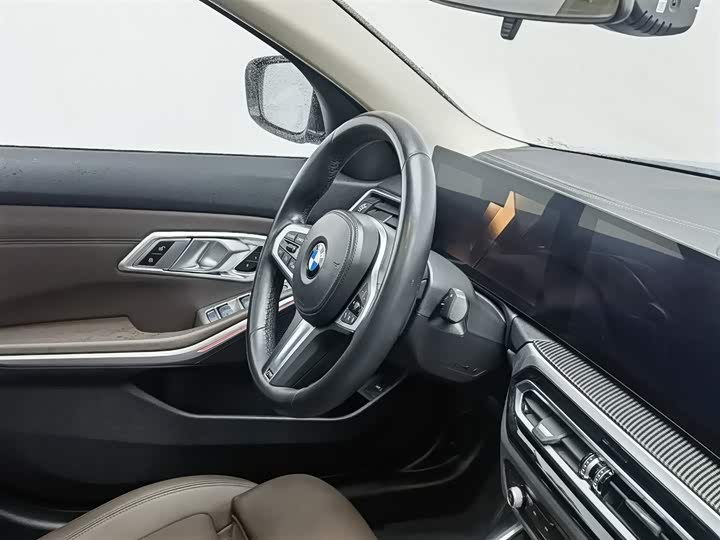 Фото 22 - BMW 3 Series