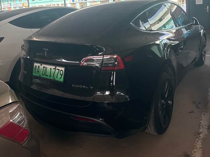 Фото 4 - Tesla Model Y