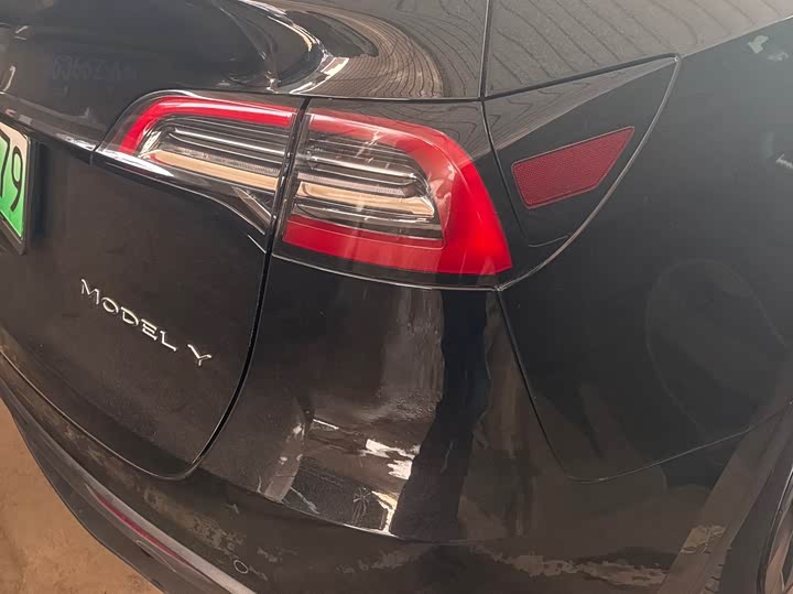 Фото 6 - Tesla Model Y