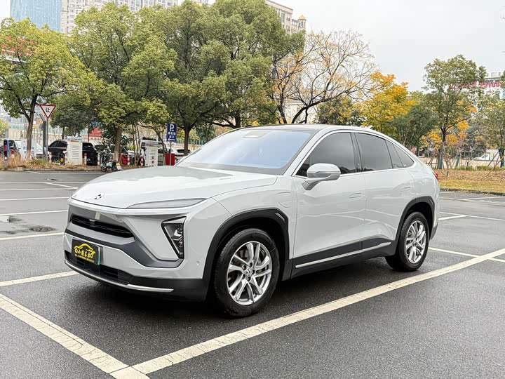 Фото 1 - Nio EC6