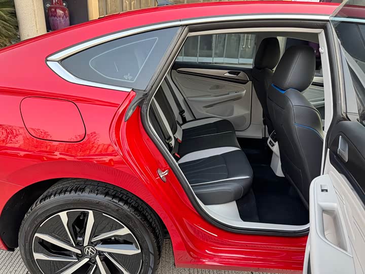 Фото 11 - Volkswagen Lamando L