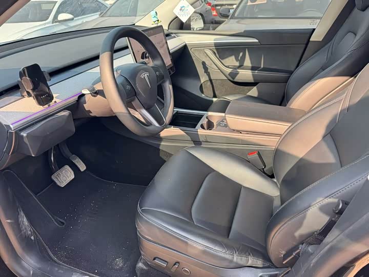 Фото 3 - Tesla Model Y