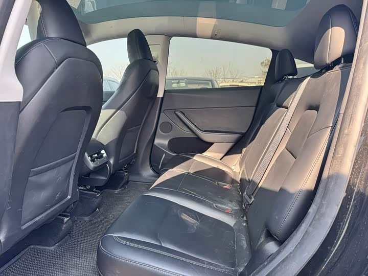 Фото 4 - Tesla Model Y