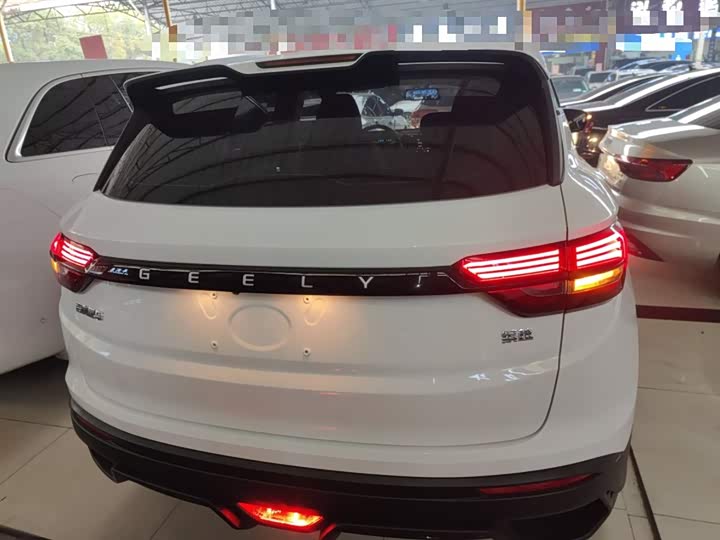 Фото 6 - Geely Coolray