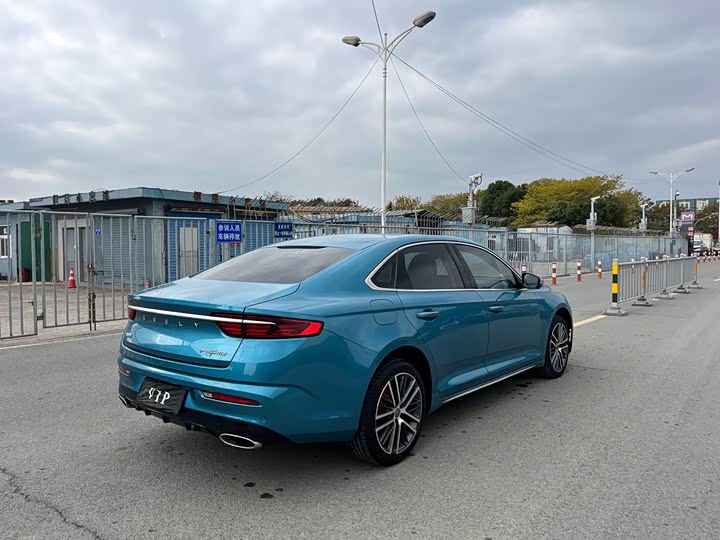 Фото 12 - Geely Preface