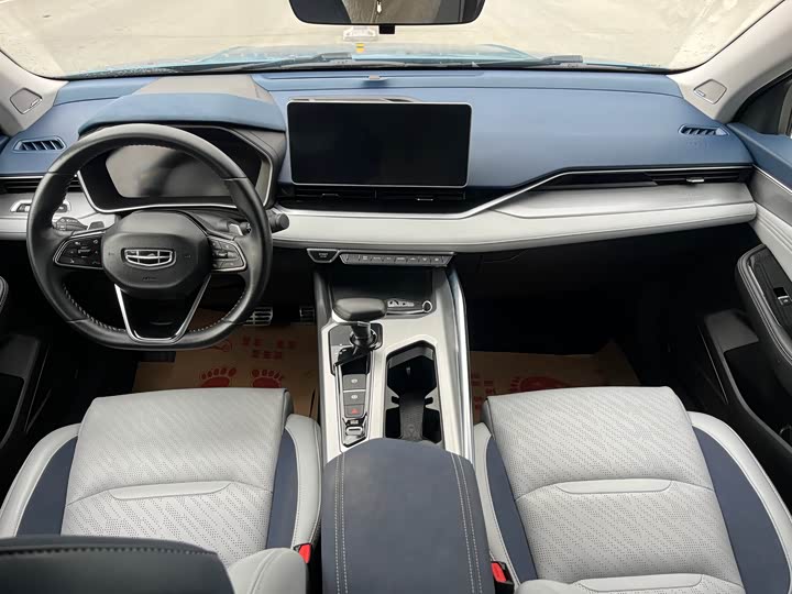 Фото 3 - Geely Preface