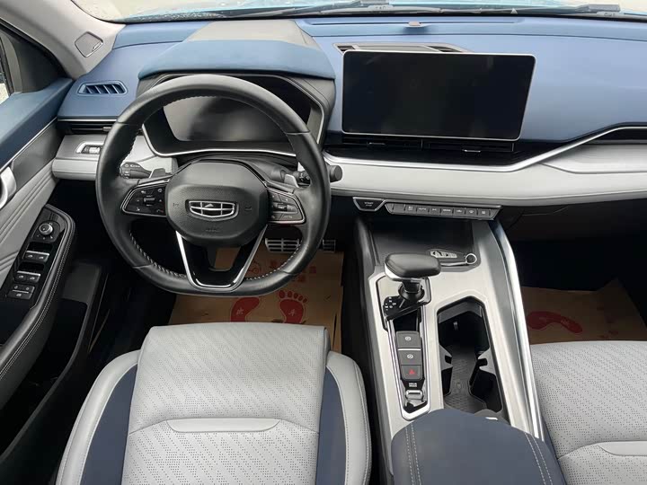 Фото 4 - Geely Preface