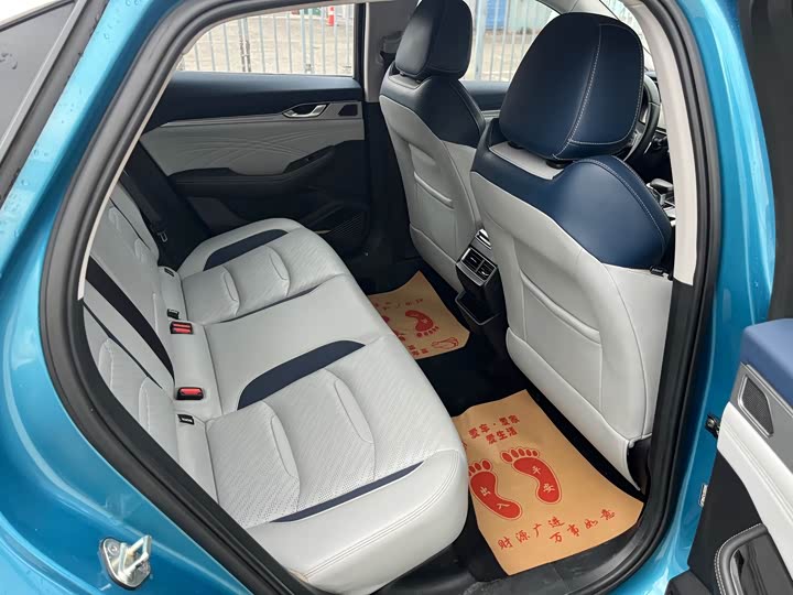 Фото 7 - Geely Preface