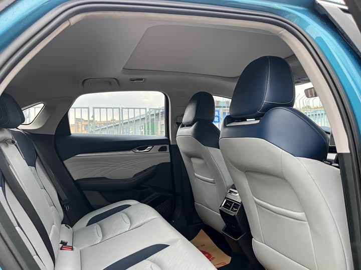 Фото 8 - Geely Preface