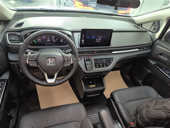 Фото 10 - Honda Elysion