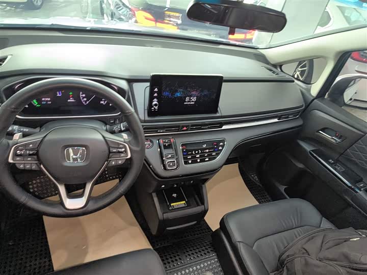 Фото 13 - Honda Elysion