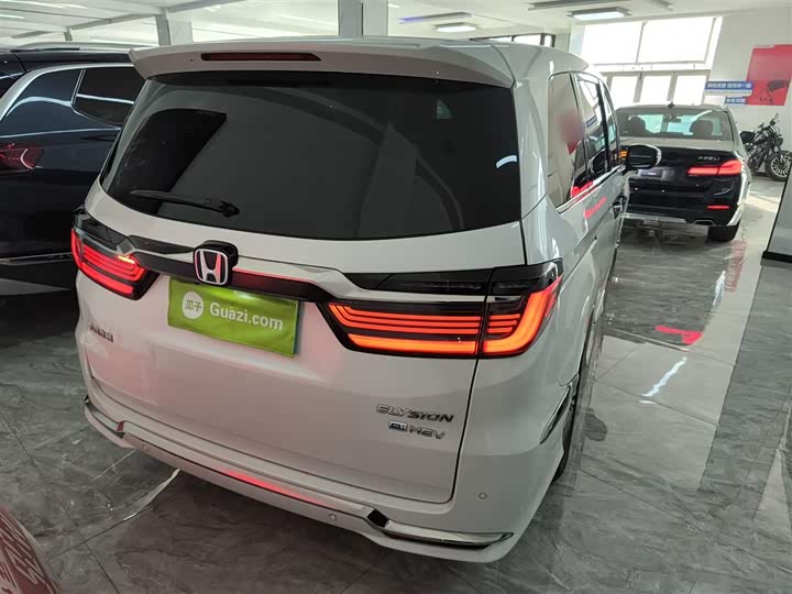 Фото 6 - Honda Elysion