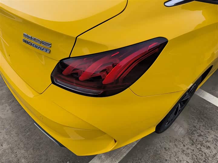 Фото 8 - MG Motor 5