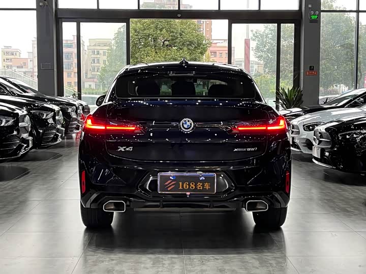 Фото 18 - BMW X4