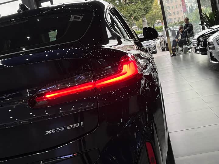 Фото 20 - BMW X4