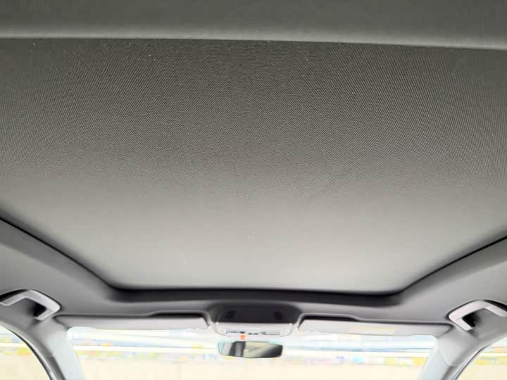 Фото 14 - Audi Q4 e-tron