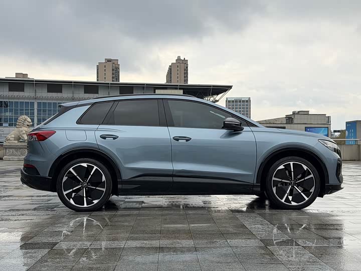 Фото 4 - Audi Q4 e-tron